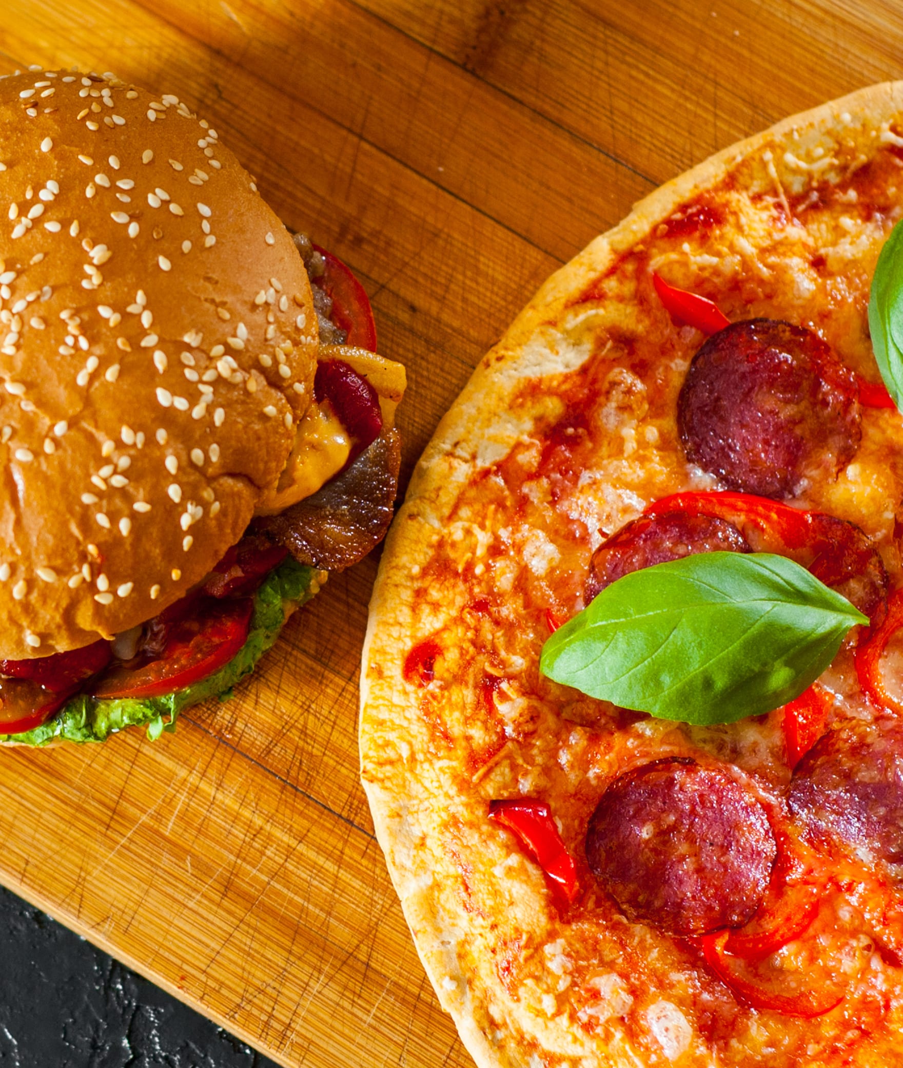 IFC Pizza and Burger - Logo