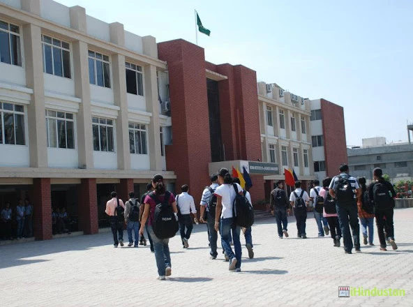 IIEBM - Indus Business School - Logo