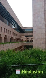 Indian School of Business - Logo