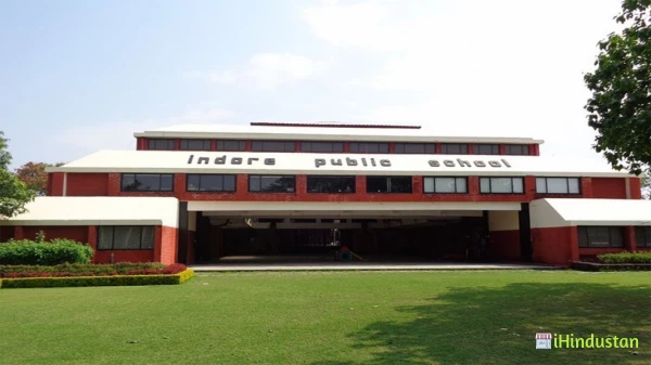 INDORE PUBLIC SCHOOL - Logo