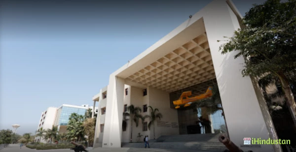 Indus University - Logo