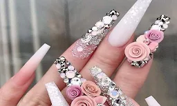 Insane Nail Spa - Logo