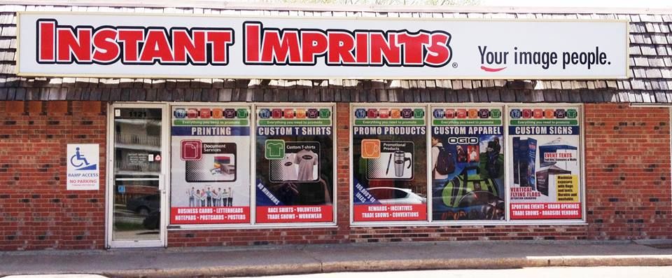 Instant Imprints St. Vital - Logo