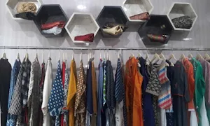 In Style Designer Boutique - Logo
