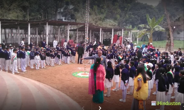 International School of East India - Logo