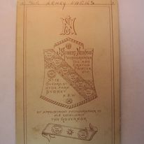 Isadoras Antiques - Logo