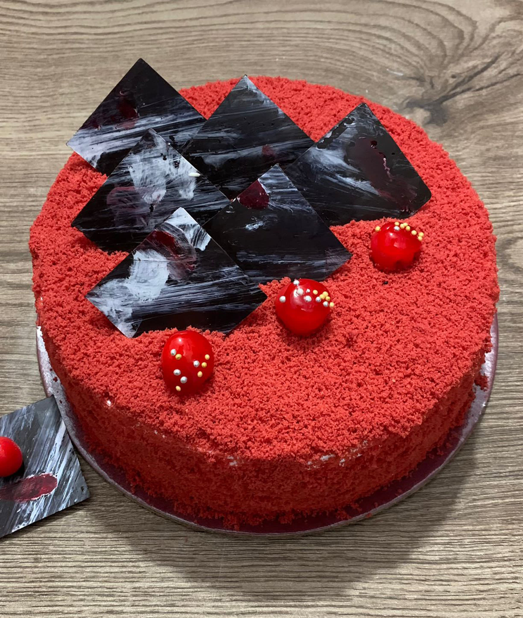 Ishqa's Cake - Logo