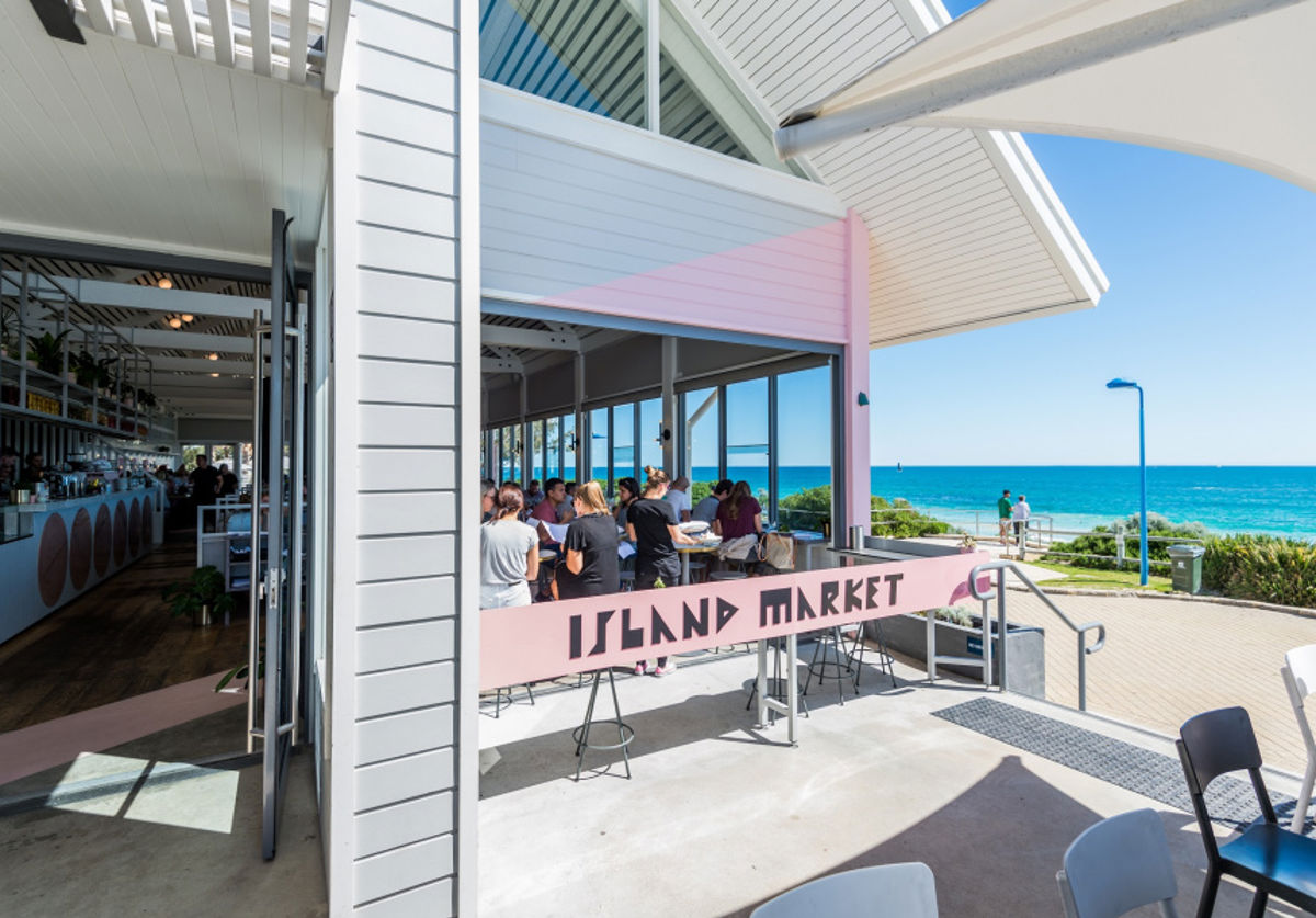 Island Market - Logo