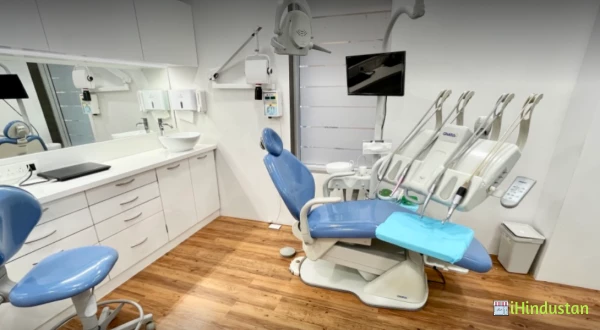 i-Smile Dental Clinic - Logo