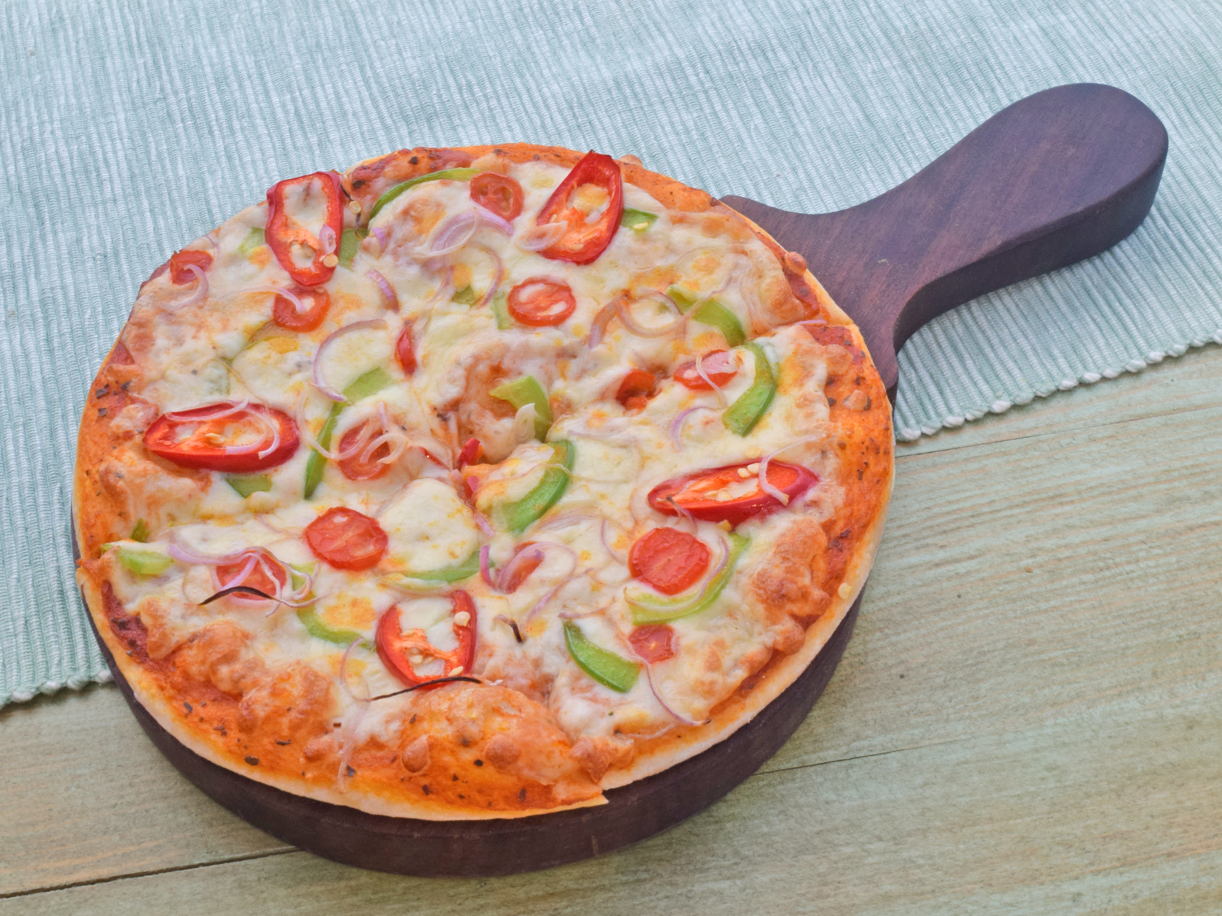 ITLIAN OVEN PIZZA - Logo