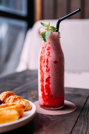 It'S Sundae - Cover photo