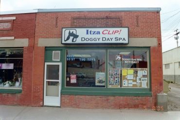 ItzaClip! Doggy Day Spa - Logo