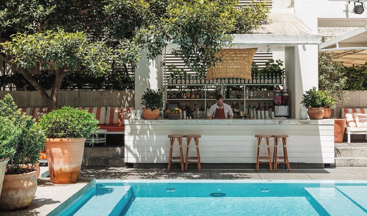 Ivy Pool Bar - Logo