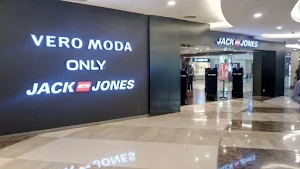 Jack&Jones - Cover photo