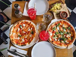 Jamie's Pizzeria By Jamie Oliver - Logo