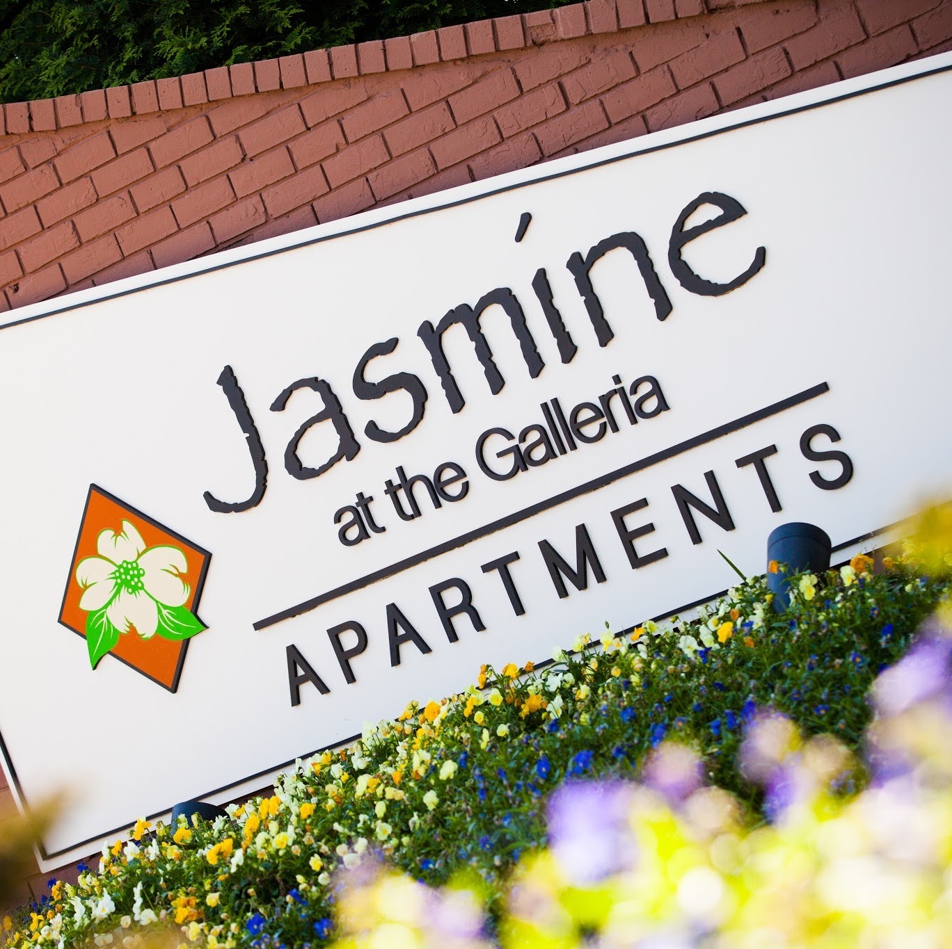 Jasmine at the Galleria - Logo