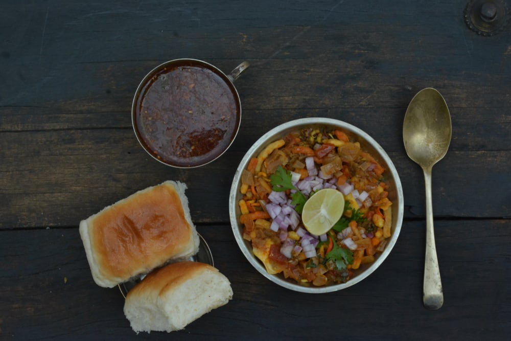 Jay Malhar Sev Usad & Vada Pav - Logo