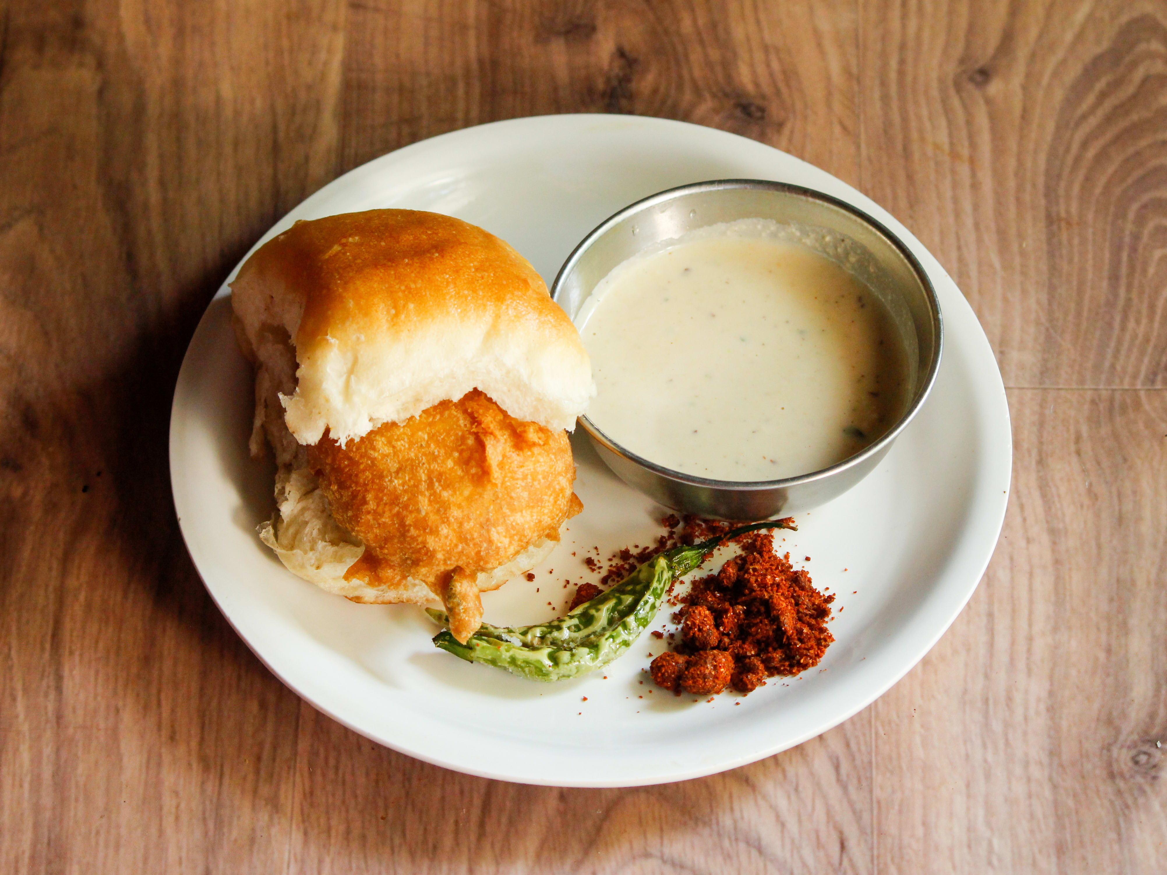 Jay Sainath Vadapav - Logo
