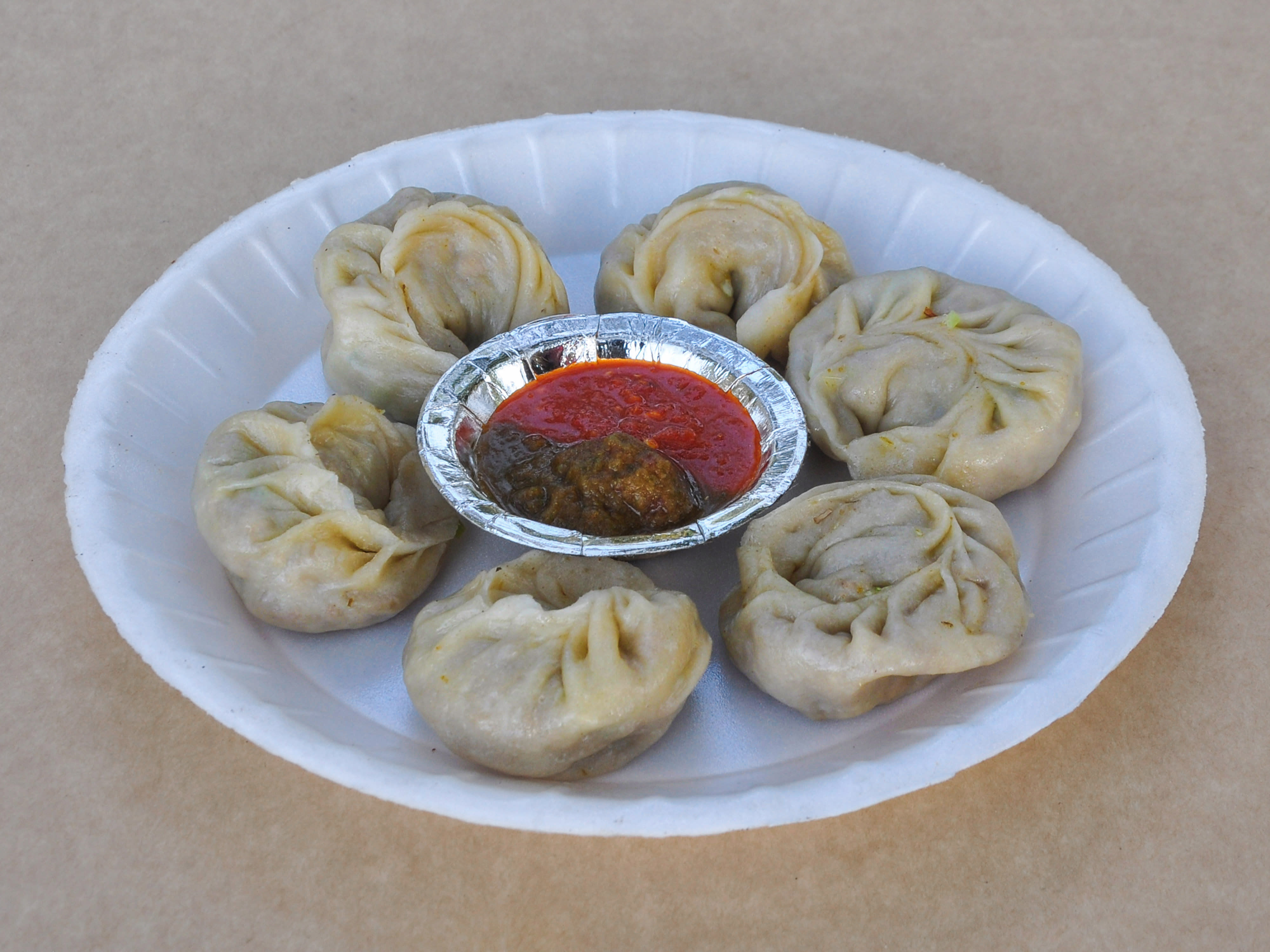 JB Momo hut - Logo