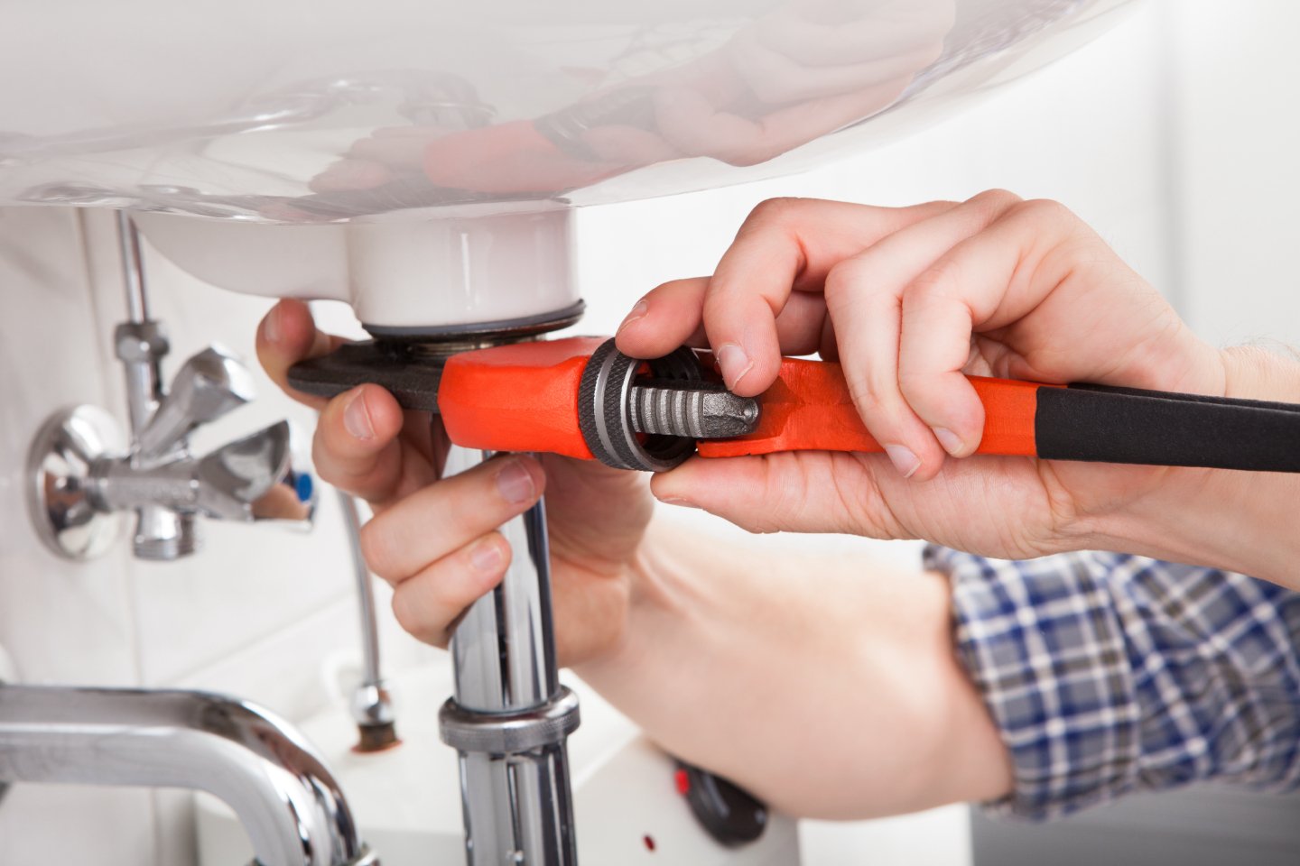 J & B Plumbing - Logo