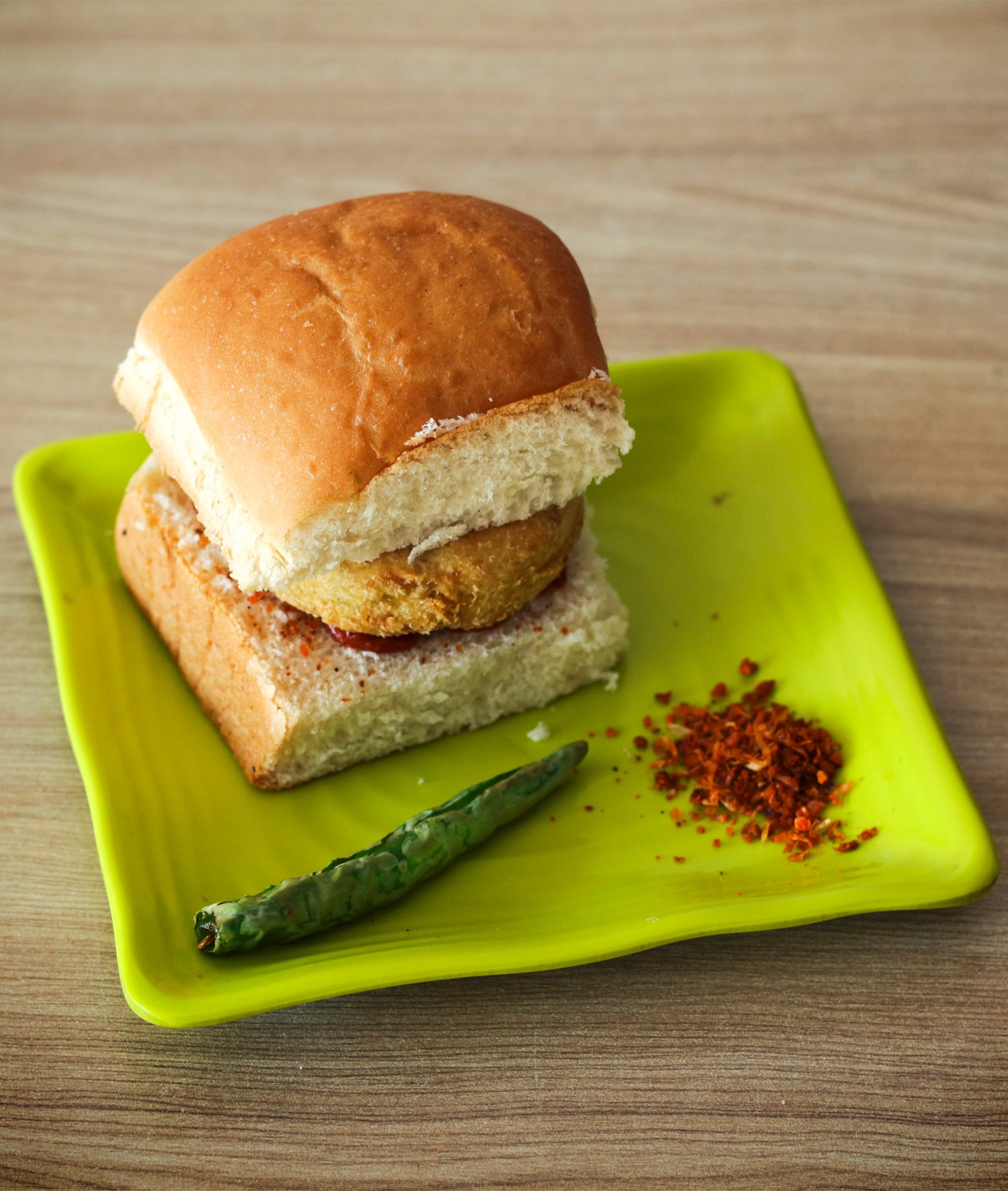 JHAKAAS VADAPAV - Logo