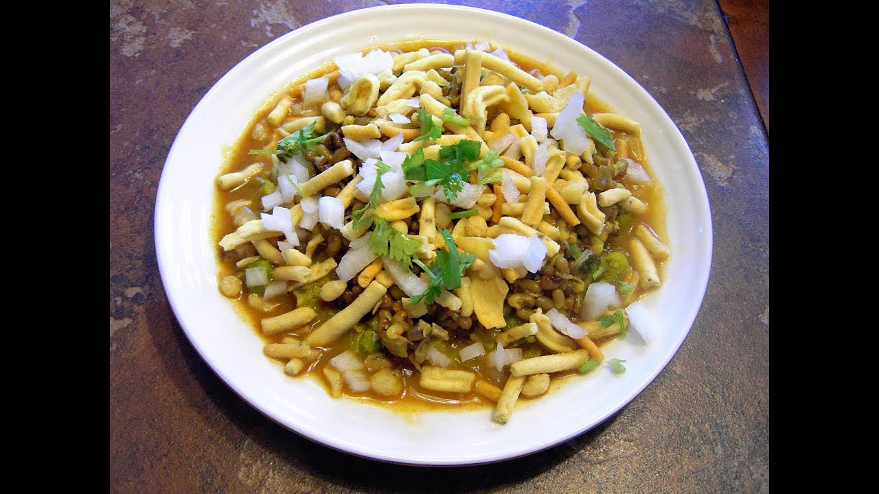 Jogeshwari Misal & Bhel - Logo