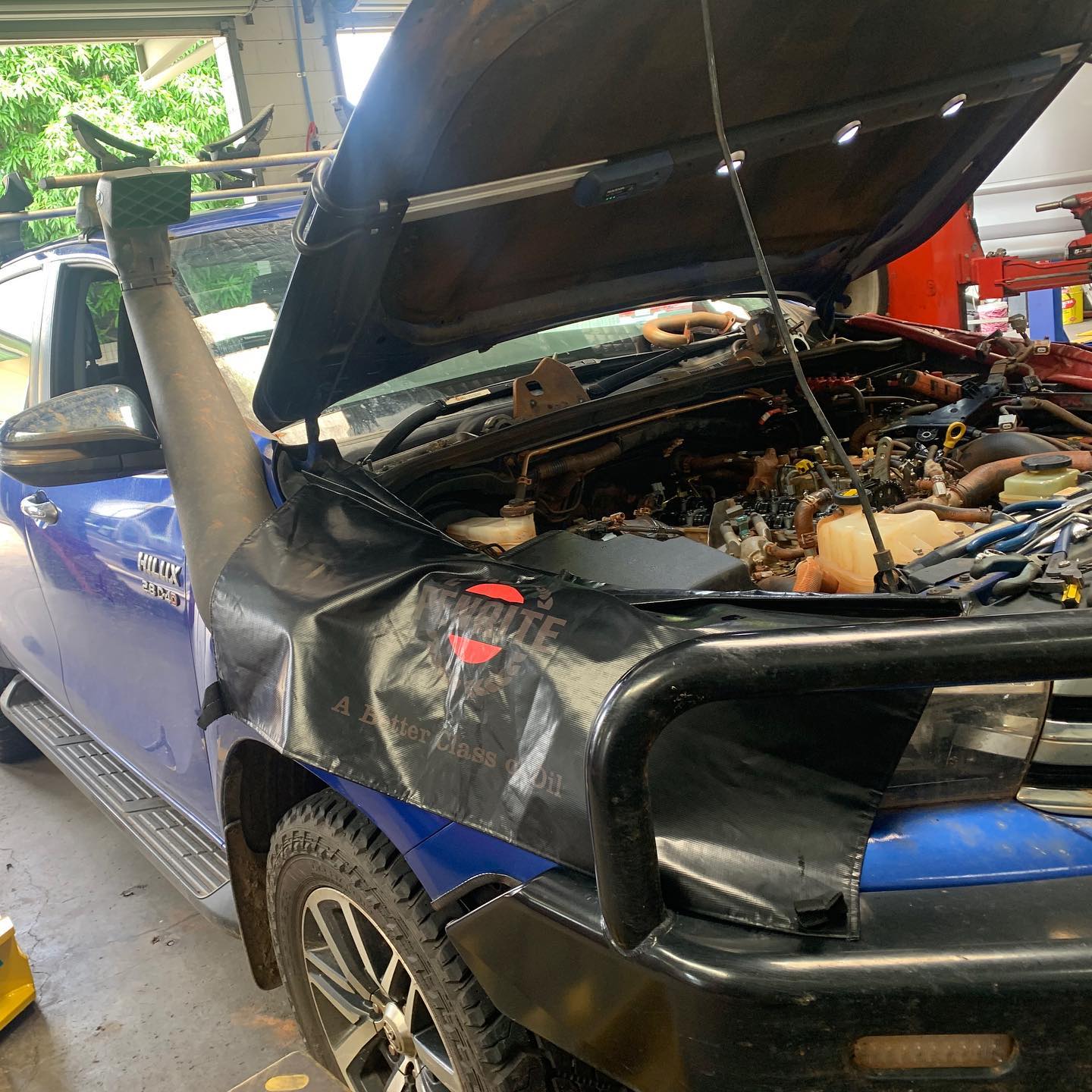 Johnson's 4WD Repair Shop - Cover photo