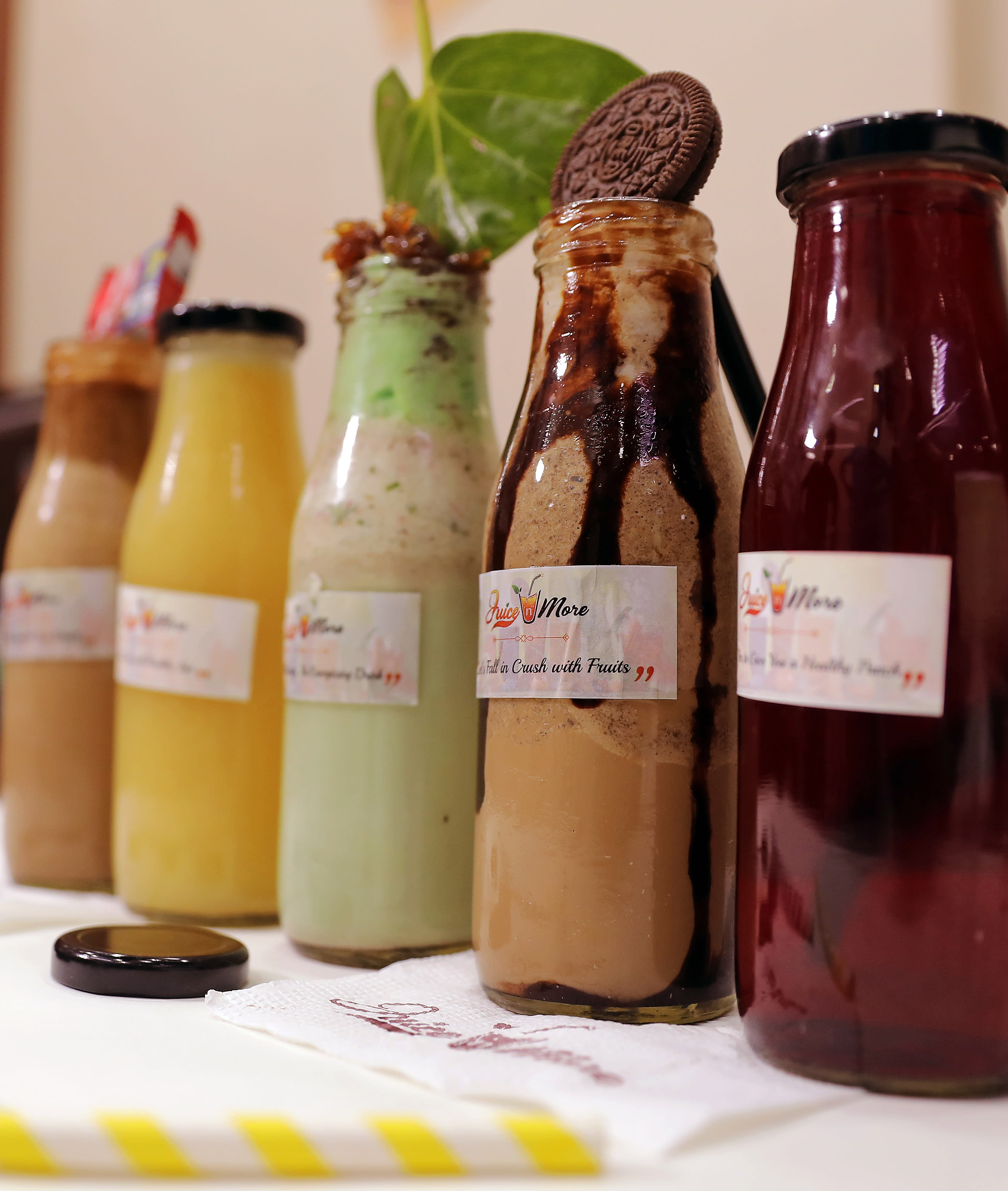 JUICE N MORE - Logo