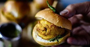 Jumbo King Vada Pav - Logo