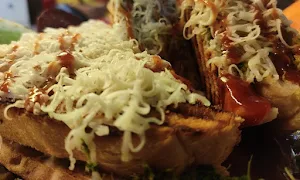 Jusst Sandwich - Logo