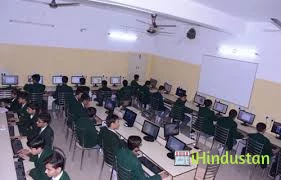 K C M School - Logo