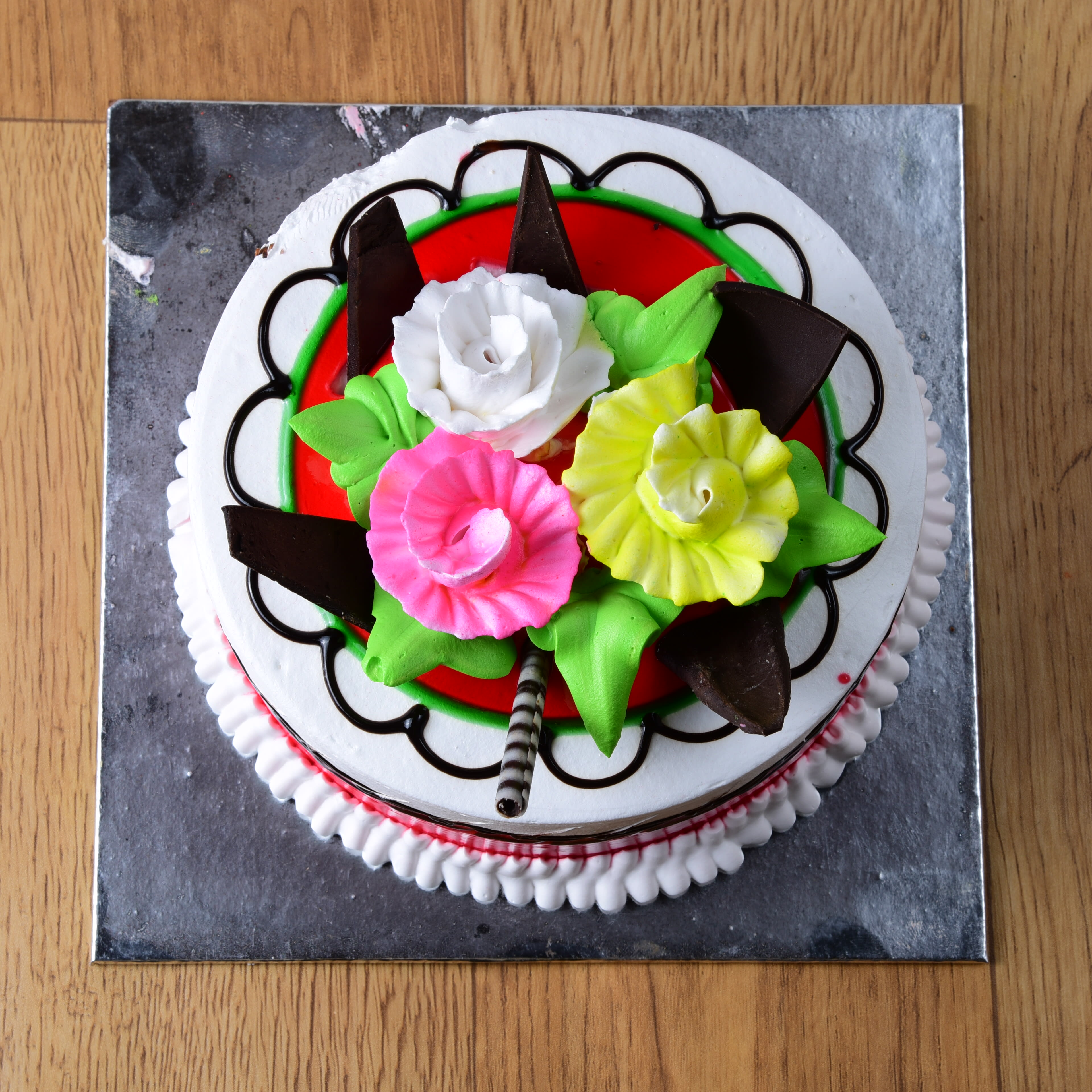 KD The Cake World - Logo