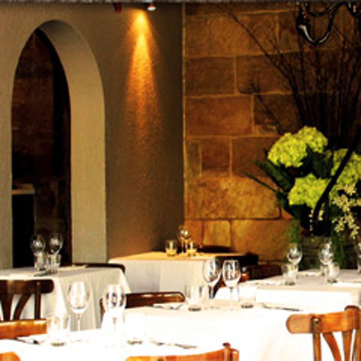 Kinn Dining & Bar - Logo