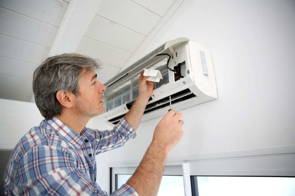 K K & M Airconditioning & Electrical - Logo