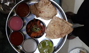 Kolhapuri Pahuner - Cover photo