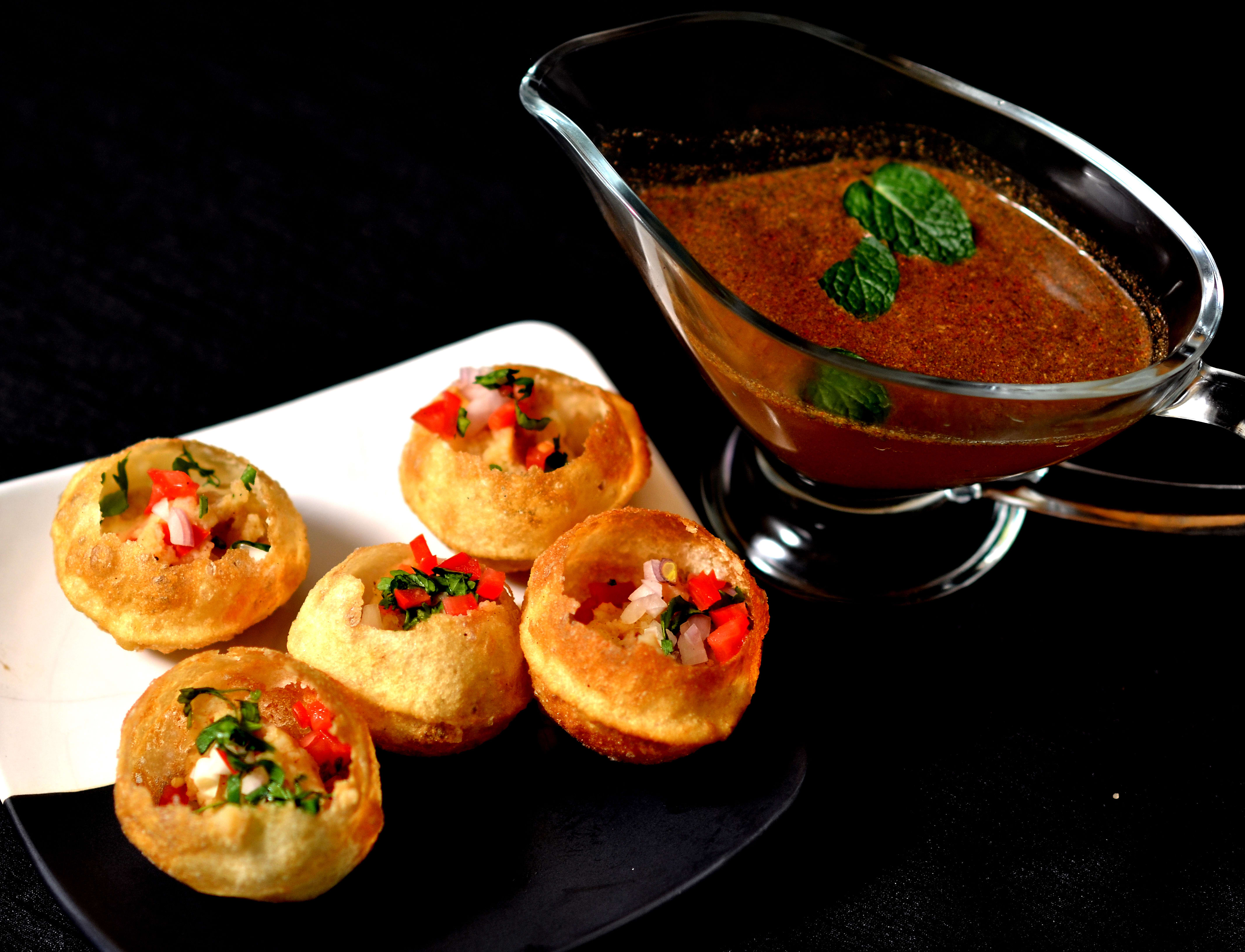 Kolkata Gol Gappe - Logo