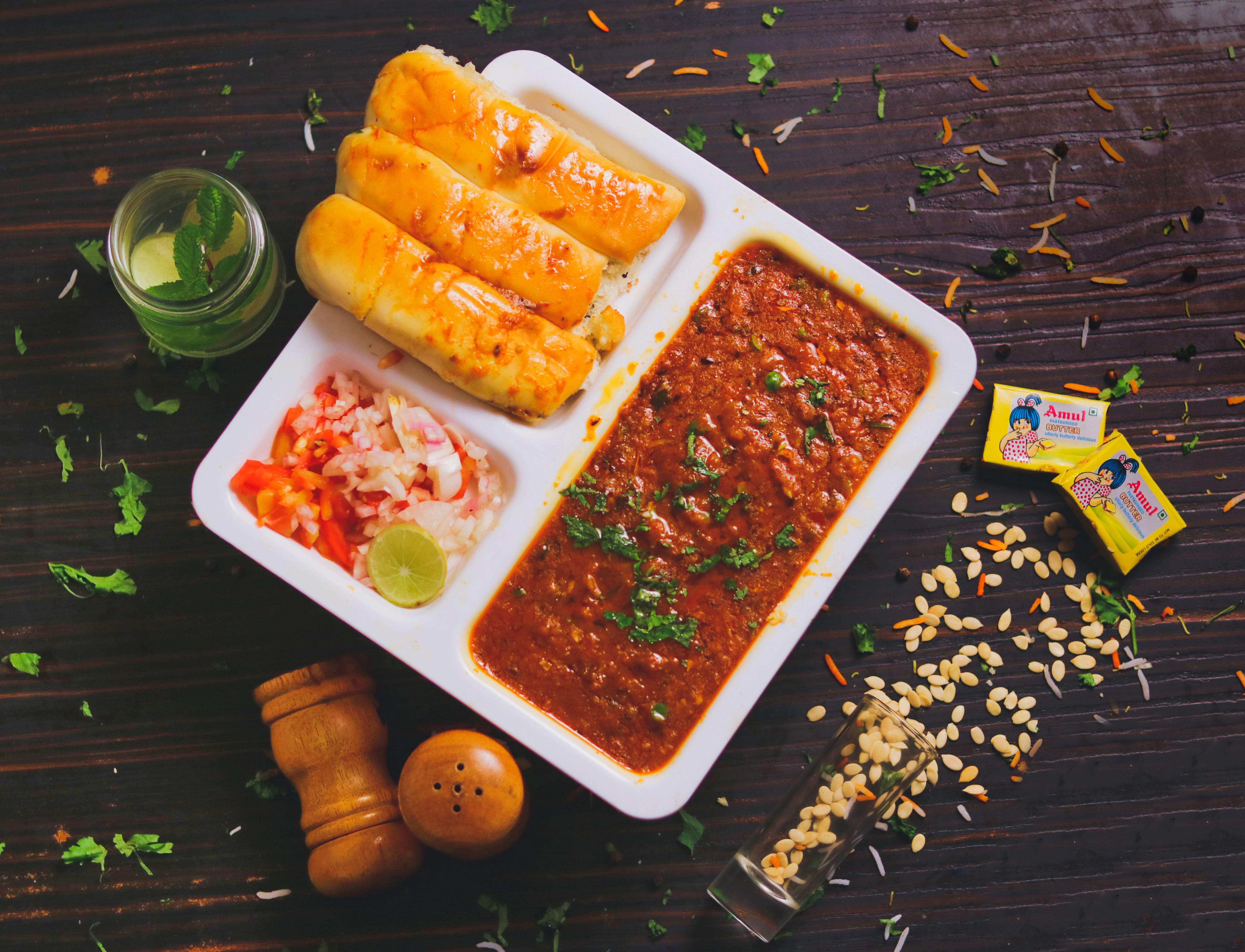 Kolkata Hot & Spicy Chaat - Logo