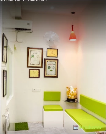 Kosmic Dental Clinic - Logo