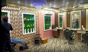 Krazy Kreation Family Salon - Logo