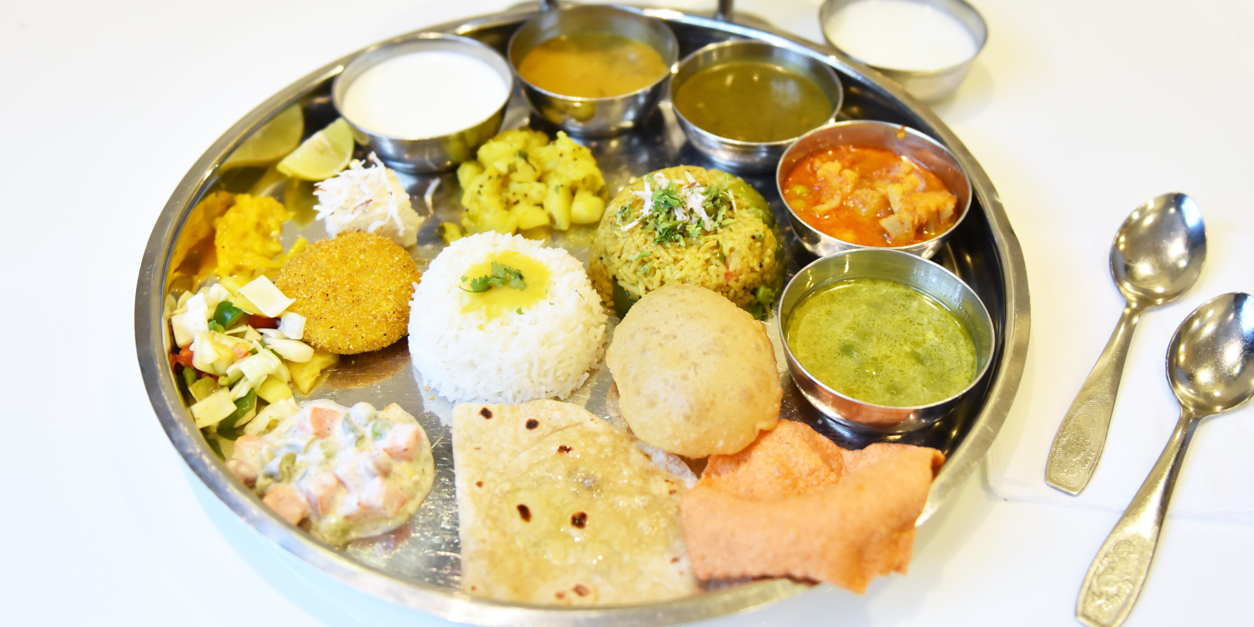 Krishna Dining - Logo