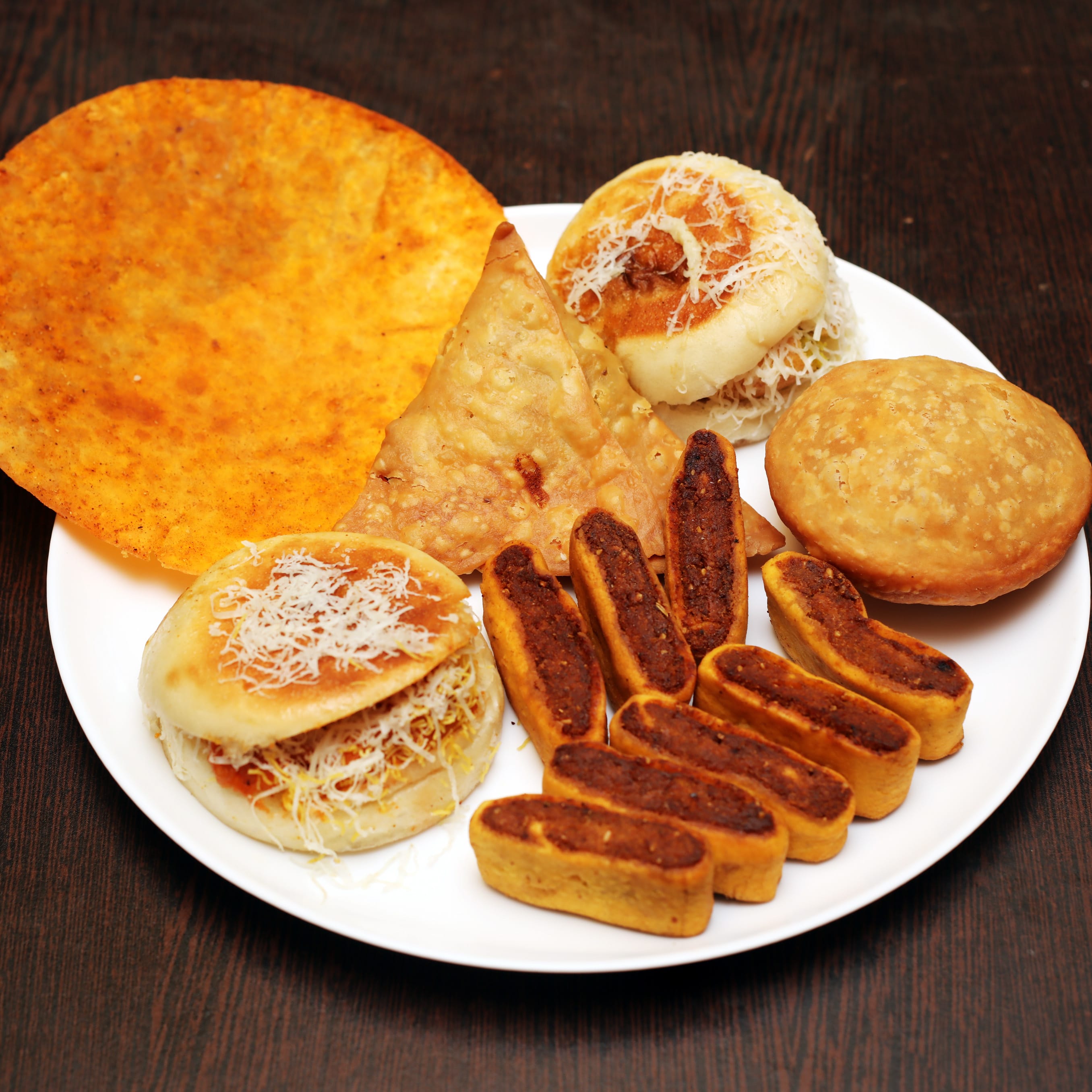 Krishna Vadapav Centre - Logo
