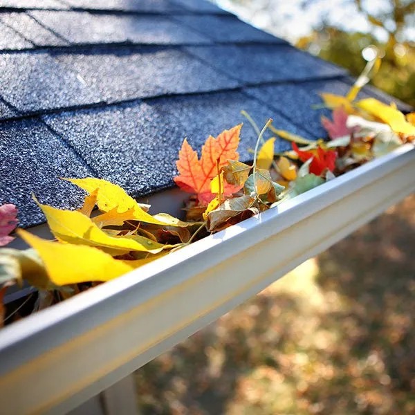 K & R Roofing Contractors - Logo