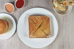 Ladli Fast Food - Logo