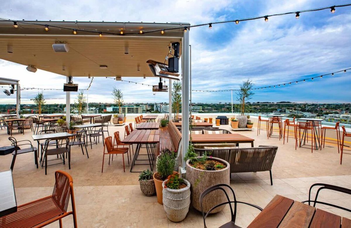 Lady Banks Rooftop - Logo