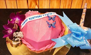 Lahore Ice Cream And Cakes - Cover photo