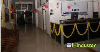 lakes institute of skill initiate - Logo