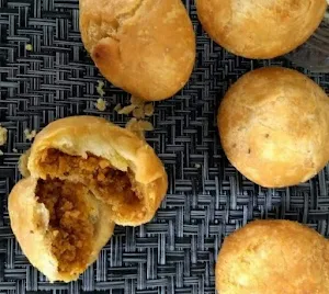 Lala Ji Ki Special Shahi Kachori - Logo