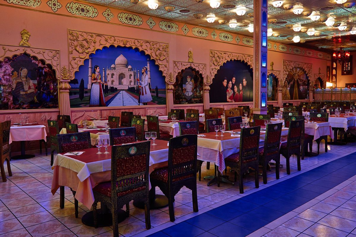 Lal Qila Restaurant - Logo