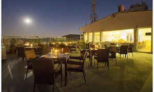 Latitude - Tulip Inn - Logo