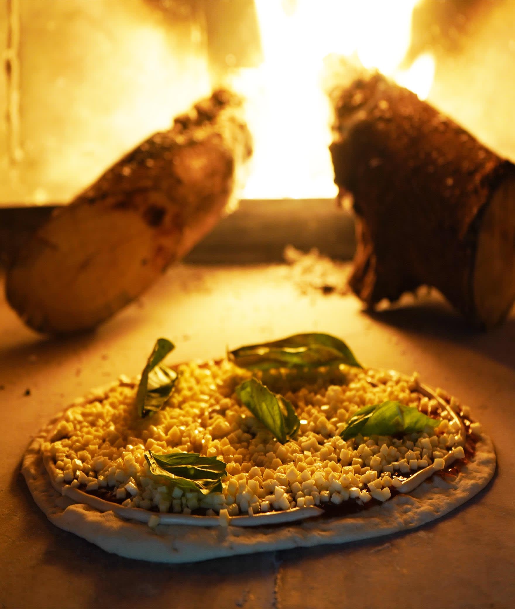 La Trio Pizza - Logo